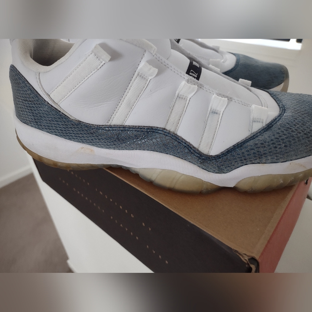 Jordan 11 Low Blue Snakeskin Size 14